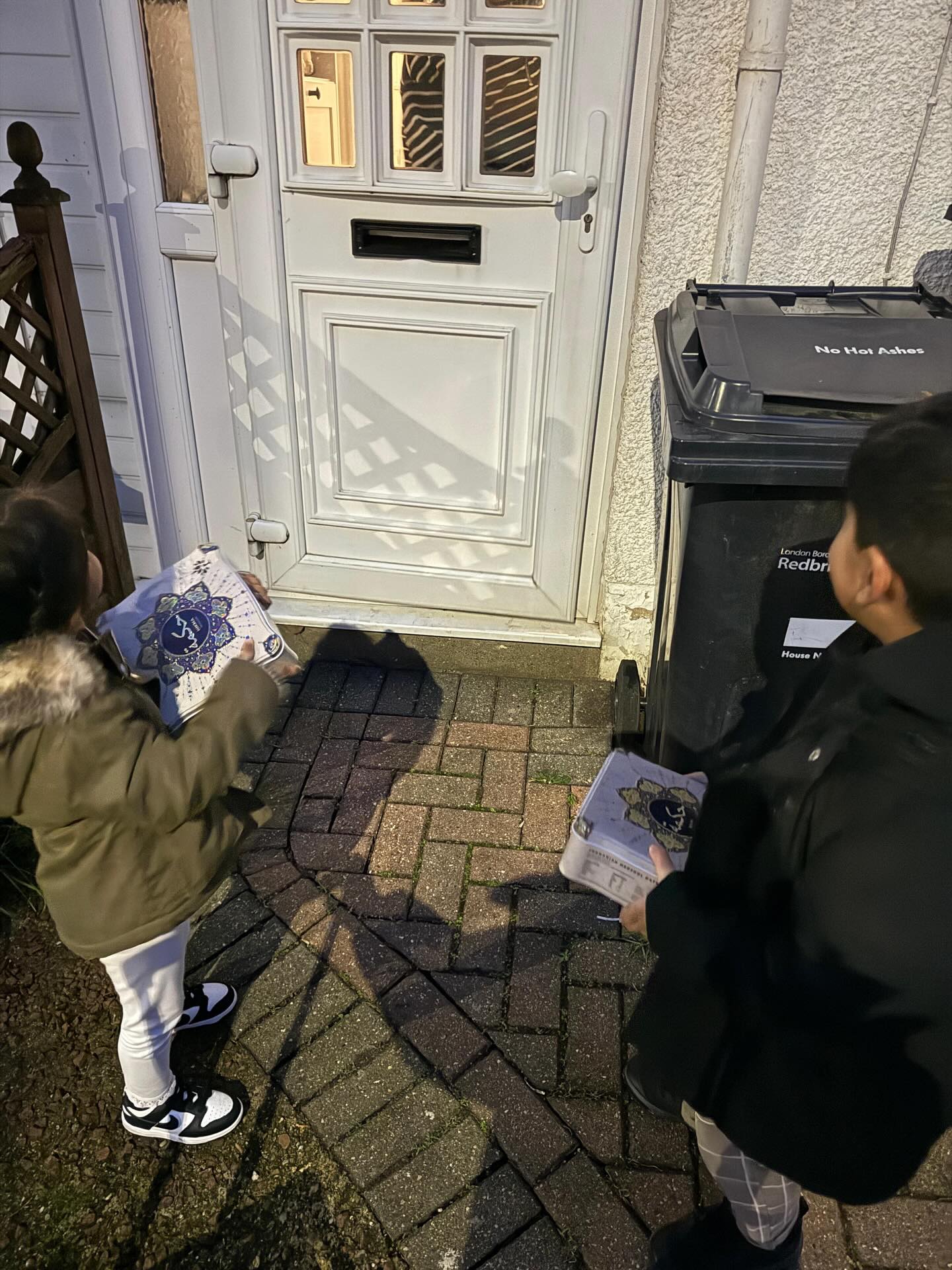 We are delivering thousands of tins to happy customers every day around the UK
Pre orders are still being delivered until 10th Feb.
#thedateproject #delivery #volunteer #ramadan #theperfectgift