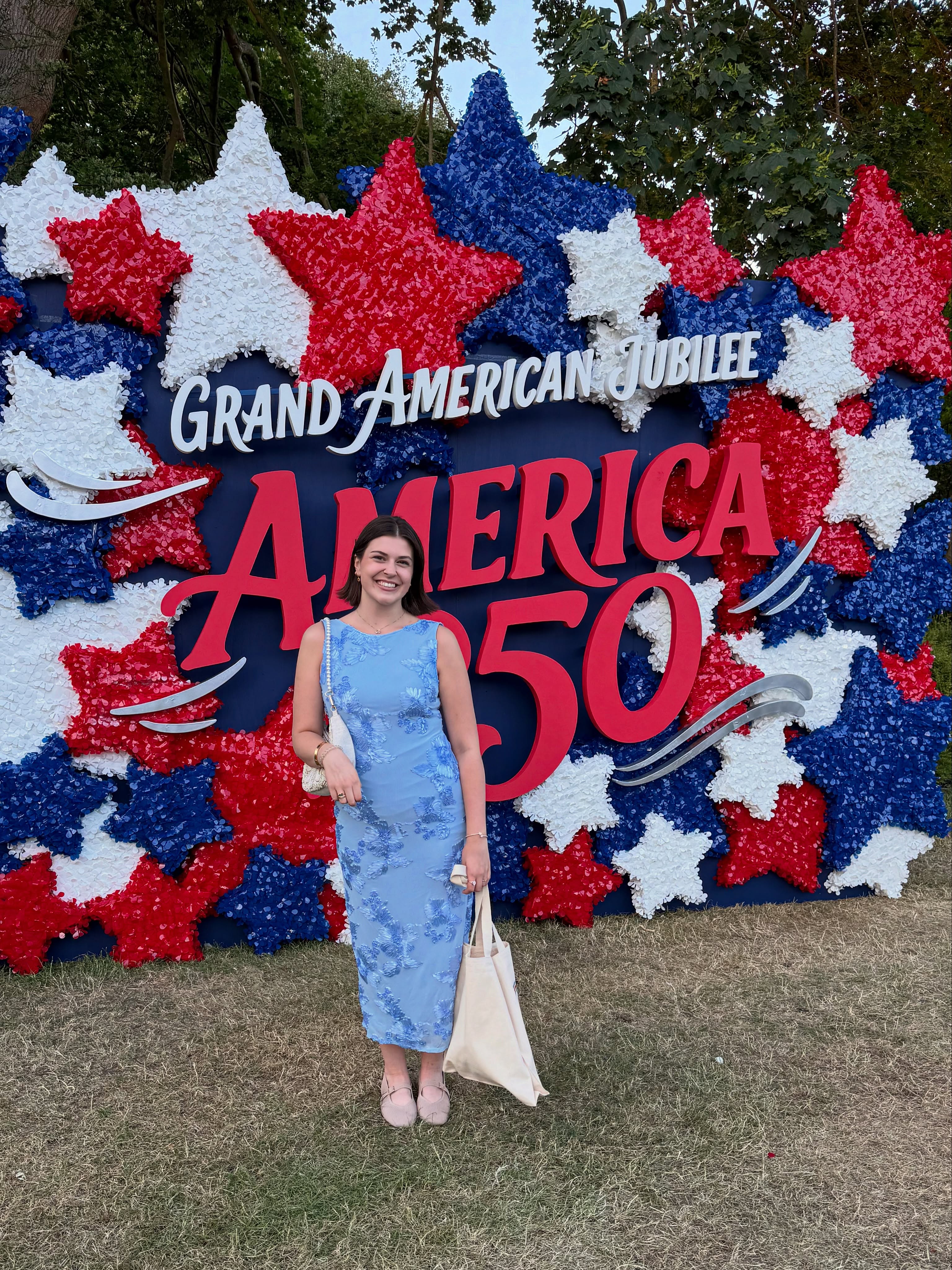 I had the opportunity to perform at the Winfield House with the University of Arkansas Razorback Marching Band, thanks to @us_amb_uk . We welcomed guests with our music as they arrived to the house for the Grand American Jubilee- America 250th. ๐ฌ๐ง๐บ๐ธ
#digitaldiary #america250 #usembassy#musician #marchingband