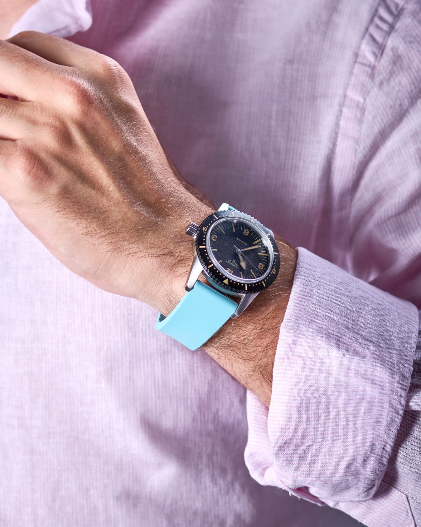 Designed for sports watches and more casual models, the Cut-to-Size Rubber Strap offers a practi....