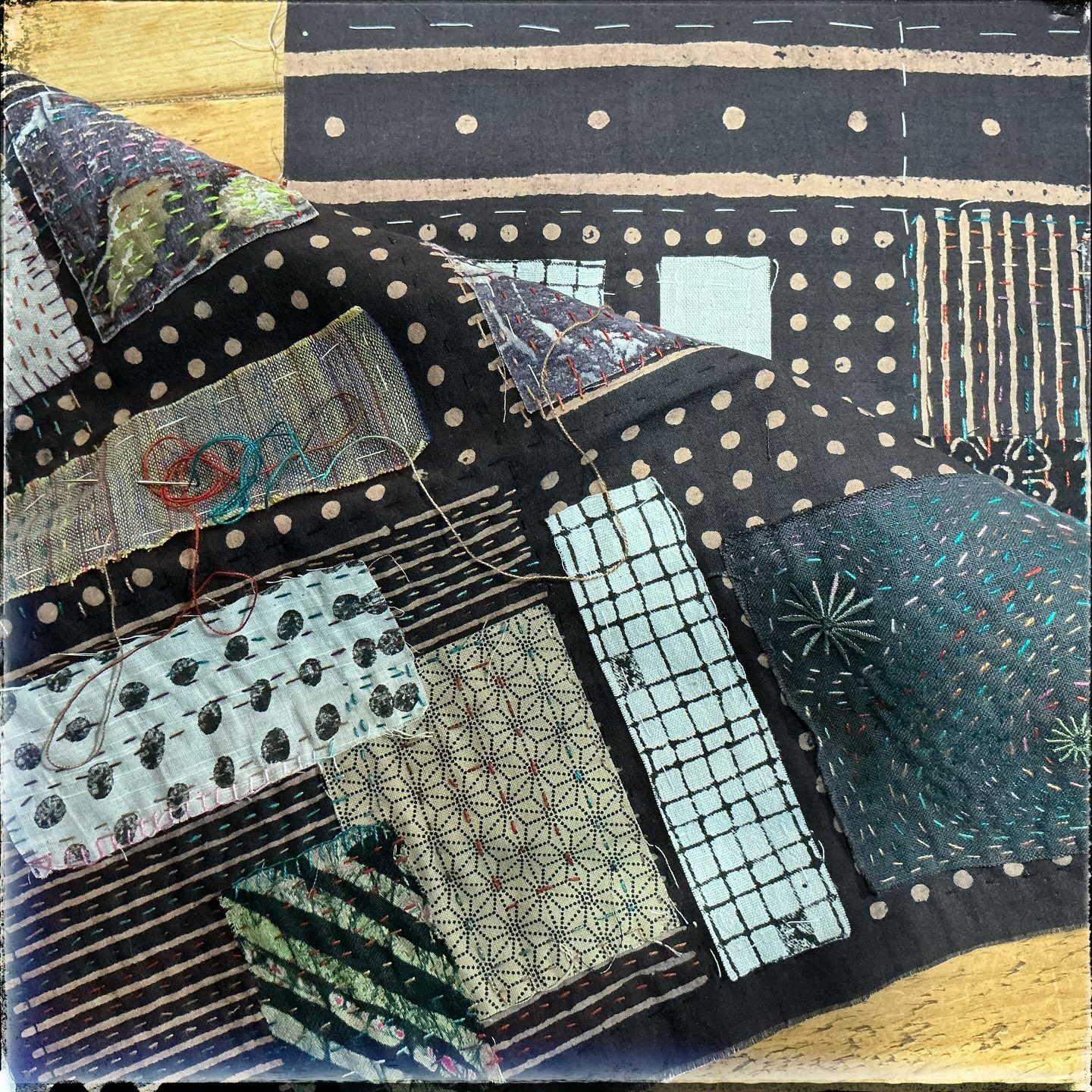 🌞Stitching
🌞Jeff Buckley singing Hallelujah, on repeat
🌞Birdsong through the open door
🐾Dog walk next on the agenda
😘Sunday morning sorted 🌞Stitching
🌞Jeff Buckley singing Hallelujah, on repeat
🌞Birdsong through the open door
🐾Dog walk next on the agenda
😘Sunday morning sorted