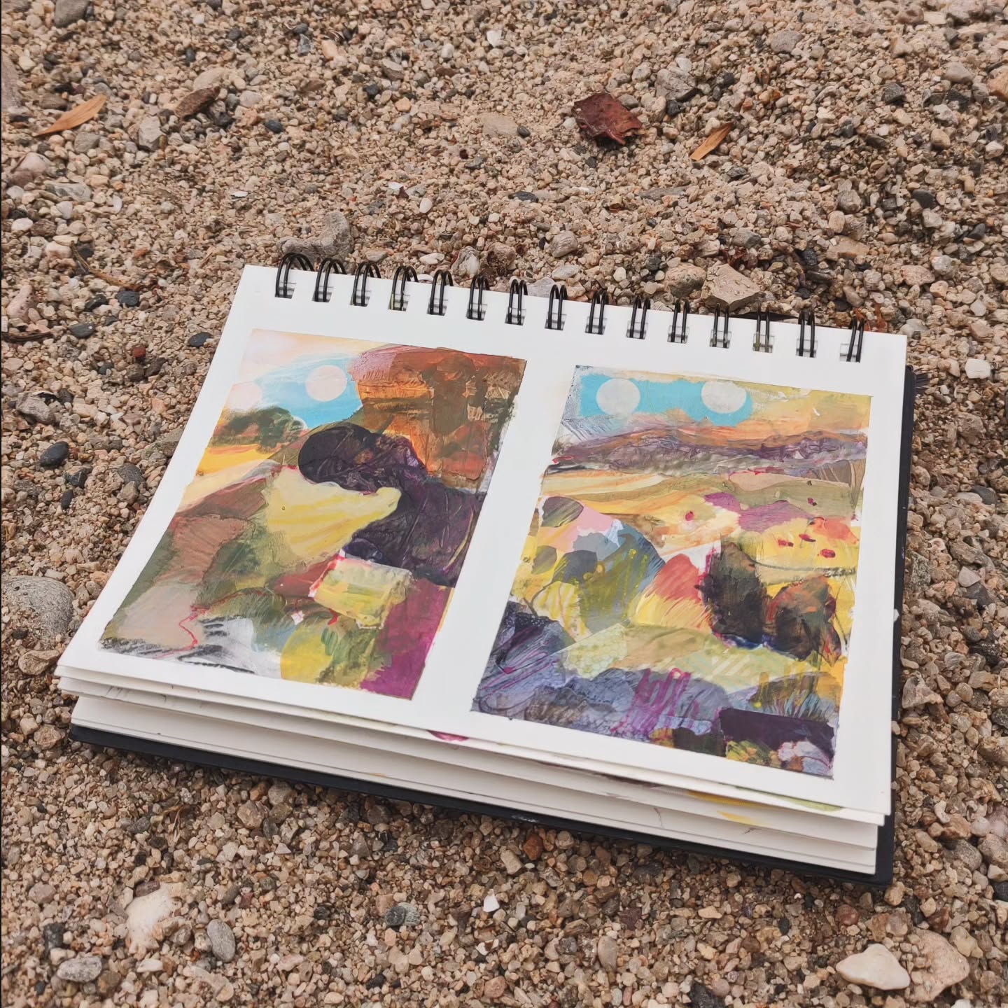 Sketchbook + collage + play = perfect
#sketchbookplay #abstractcollage #collageplay #collageartist #collagelandscapes