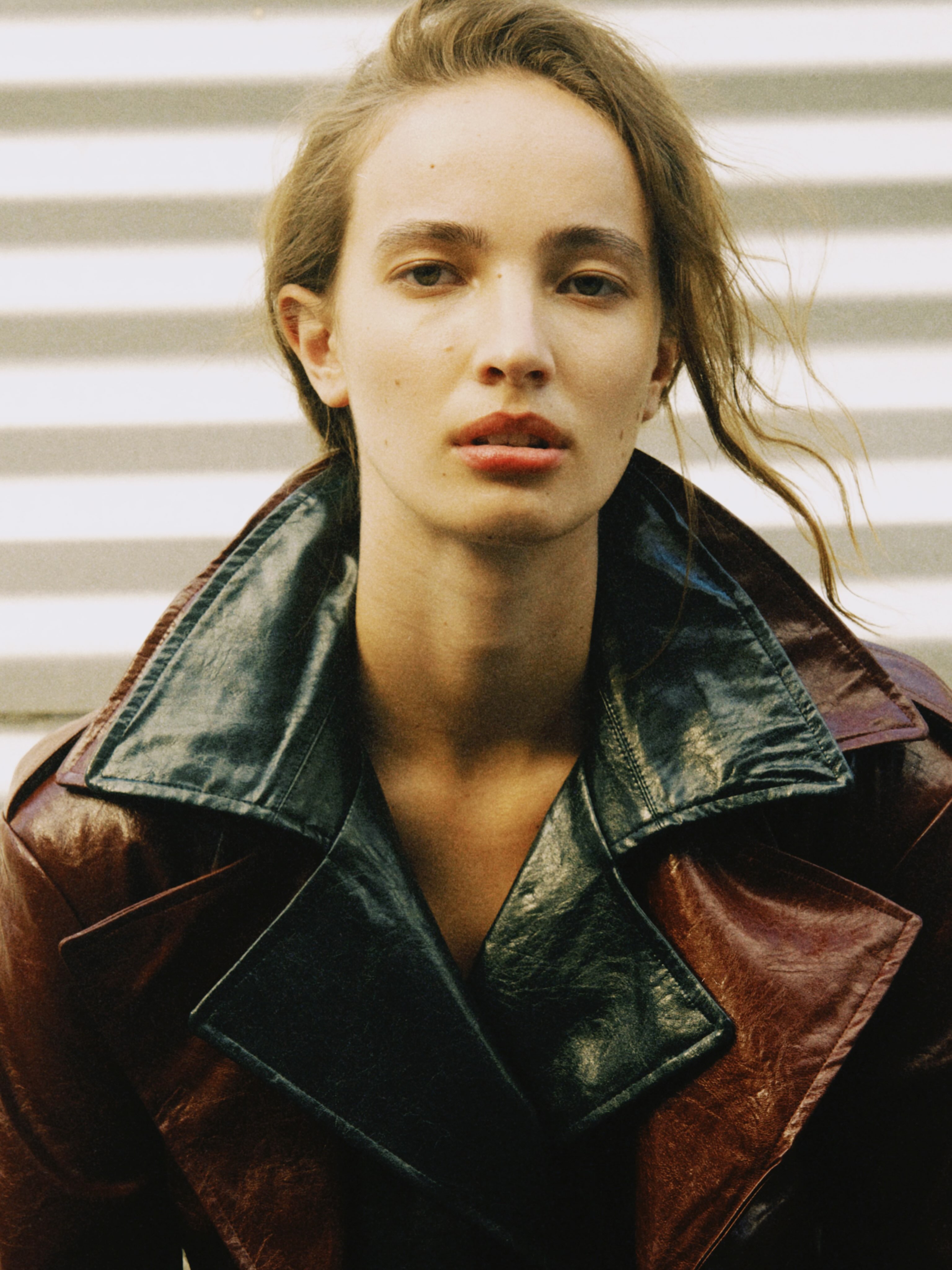 S U S A R A 📸
Stylist @rhinestone_cowboii @gloss_artist_management
Make up artist @zenique_makeup @gloss_artist_management
Hairstylist @kiaraspreeth_mua @gloss_artist_management
Photographer @pieterdejager_photo @lampostcreative
Model @susaramuller @bossmodelsa