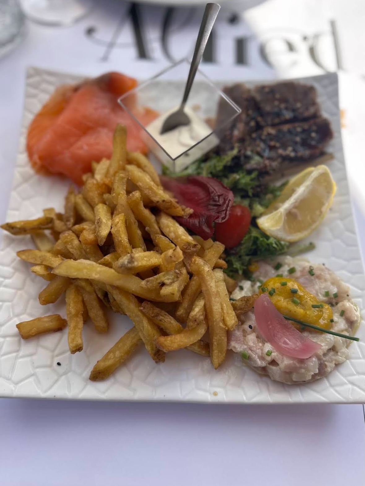 Pour quel plat allez-vous opter ce soir…?!?
Quoi qu’il en soit, nous mettrons tout en œuvre pour vous régaler…!!! 🥰
À tout à l’heure !!!
☺️