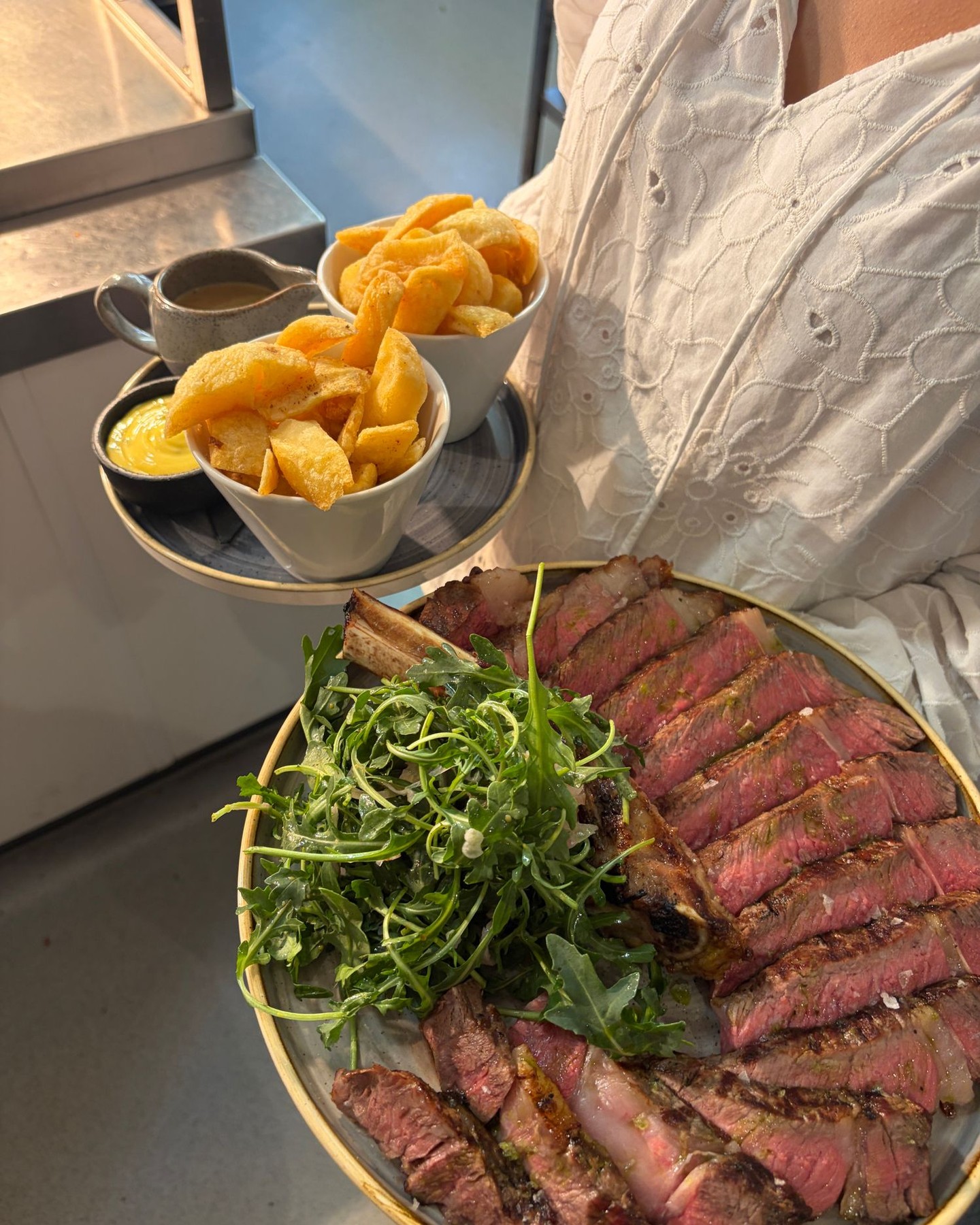 SHARE & PAIR WEDNESDAY // Join us every Wednesday and enjoy any of our sharers paired with a bottle of wine and receive £15 off the wine.
Reserve a table via the link in our bio.
#pubsinsuffolk #stokebynayland #essex #suffolk