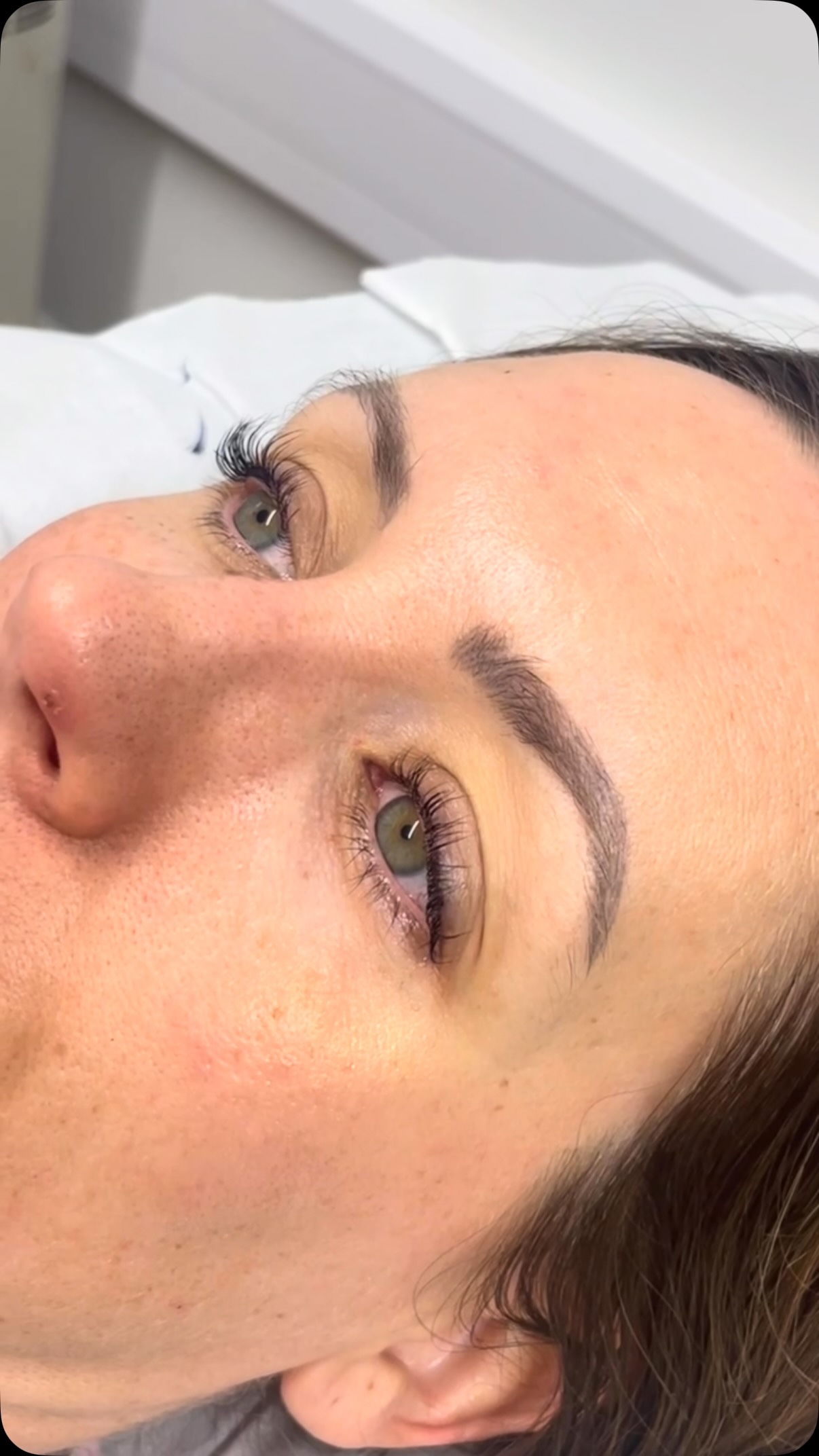 Why do some lash lifts drop after a week… and others stay lifted for weeks?
Usually, it comes down to the first 24-48 hours.
A few small habits go a long way:
✨ No water or steam on your lashes for the first day
✨ Hold off on mascara for 24 hours
✨ Brush lashes daily to keep them separated
✨ Sleep on your back where you can
✨Avoid heat on the lashes (be careful using your oven!)
Your lash technician will always talk you through your specific aftercare before you leave — every lash type is a little different.
If you’re local to Walton on the Hill, Tadworth or Reigate and fancy waking up lash-ready, we’d love to see you.
Book your lash lift with us, we do require a patch test 48 hours prior — link in bio 🤍
#surreysalon #lashlift #tadworth